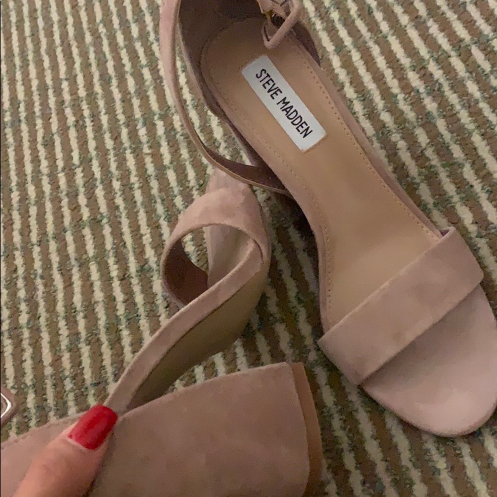 Shoes - Picture 2 of 3